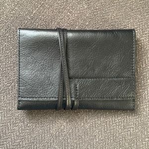 Mark & Graham Charger Roll Up